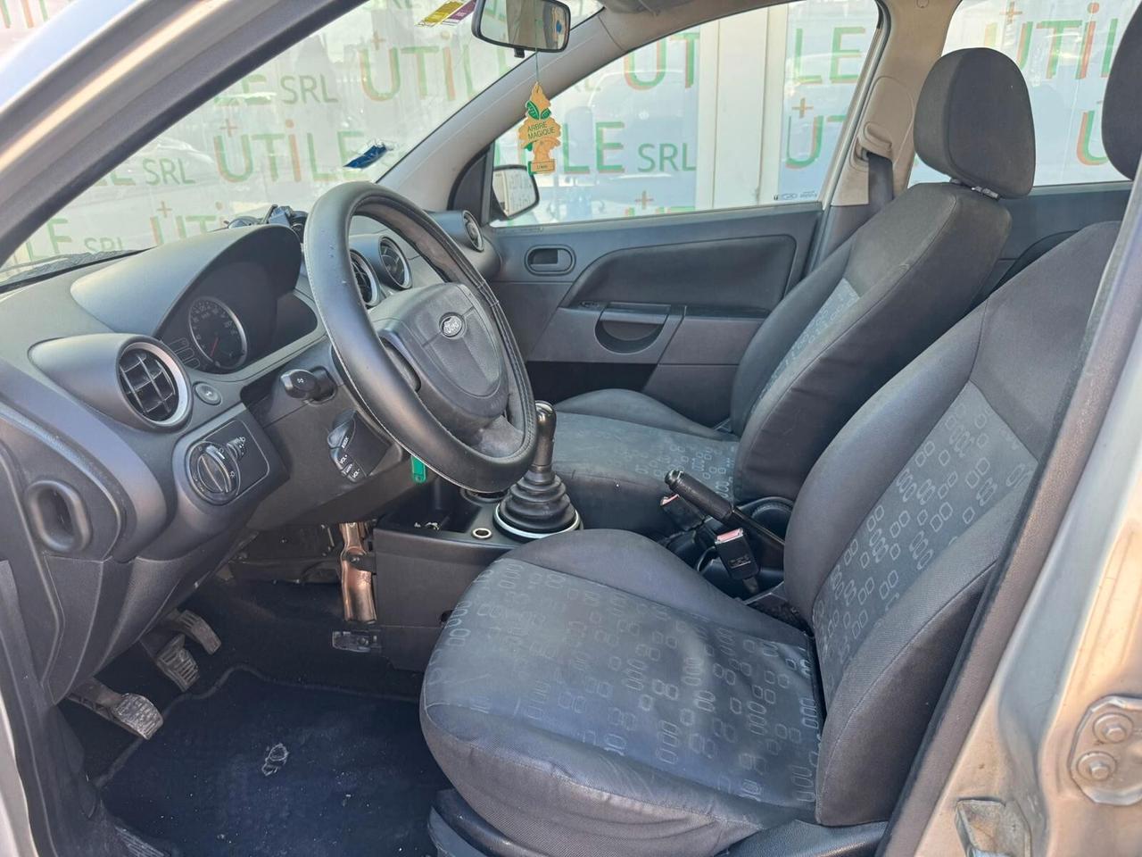 Ford Fiesta 1.4 16V 5p. Ghia