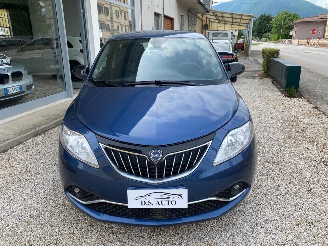 Lancia Ypsilon 5 porte Hybrid Platino solo 3600 Km !!
