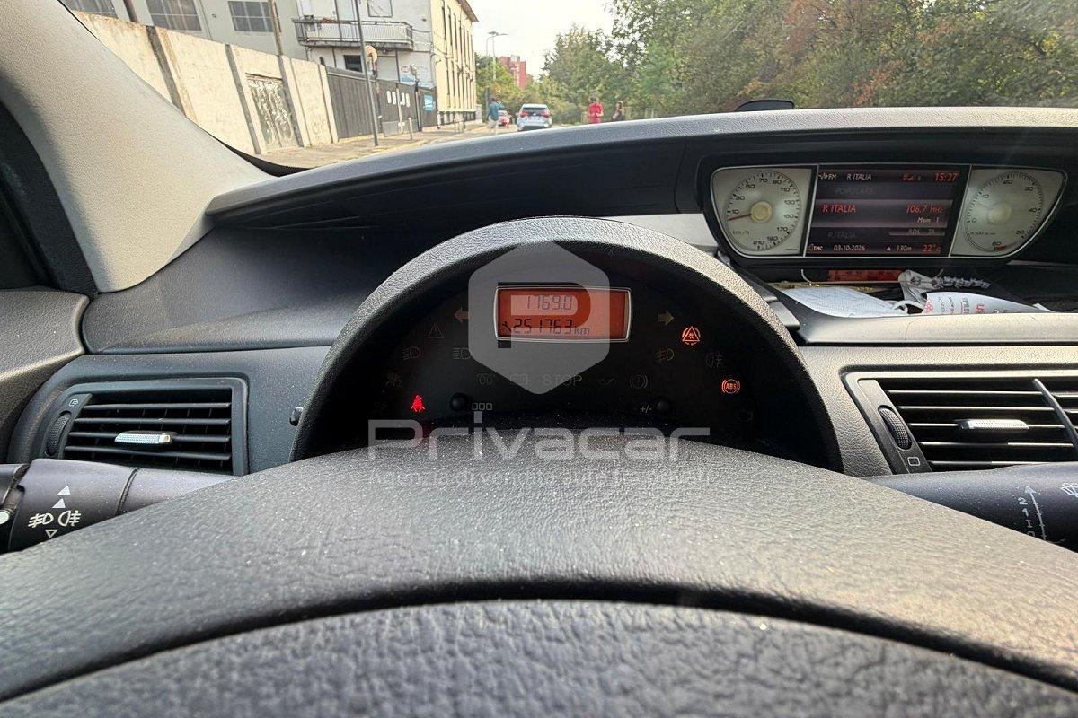 PEUGEOT 807 2.0 HDi 163CV SV