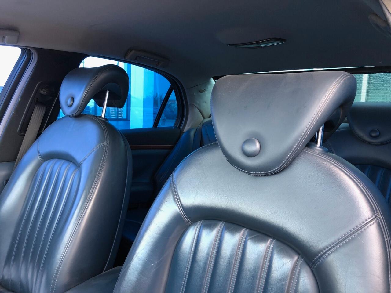 Lancia Thesis 2.4 JTD Executive