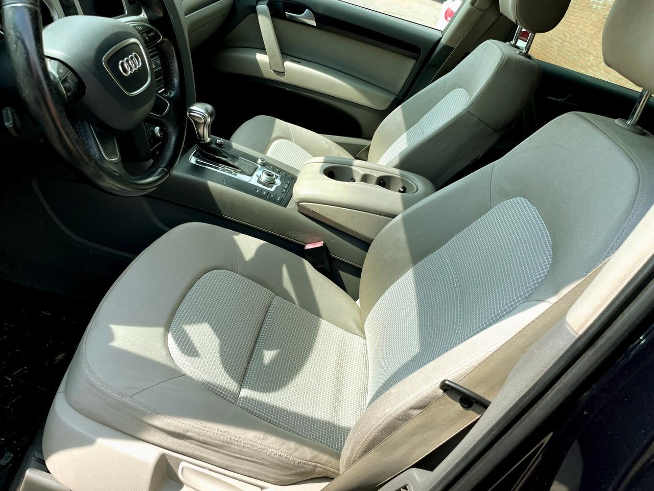 AUDI Q7 3.0D 8m 4x4-EURO 5-Navi,Led-Garanzia-2012