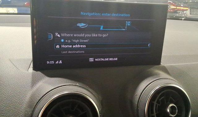 AUDI Q2 35 TFSI Business