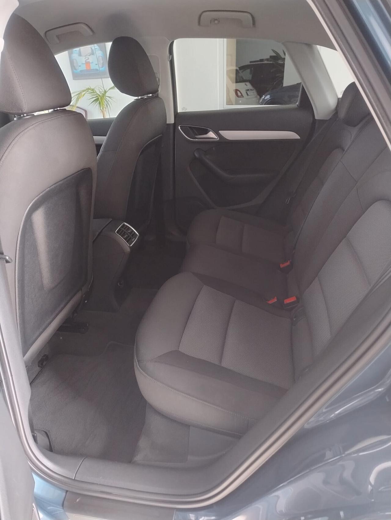 Audi Q3 2.0 TDI 150 CV Business