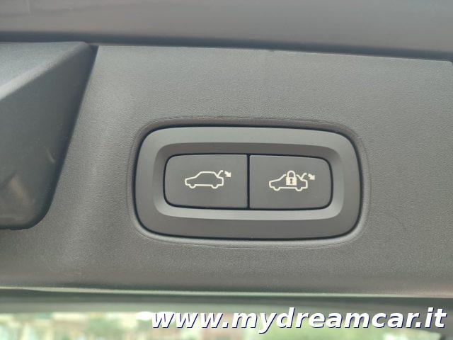 VOLVO V90 Cross Country B4 (d) AWD Geartronic Business Pro
