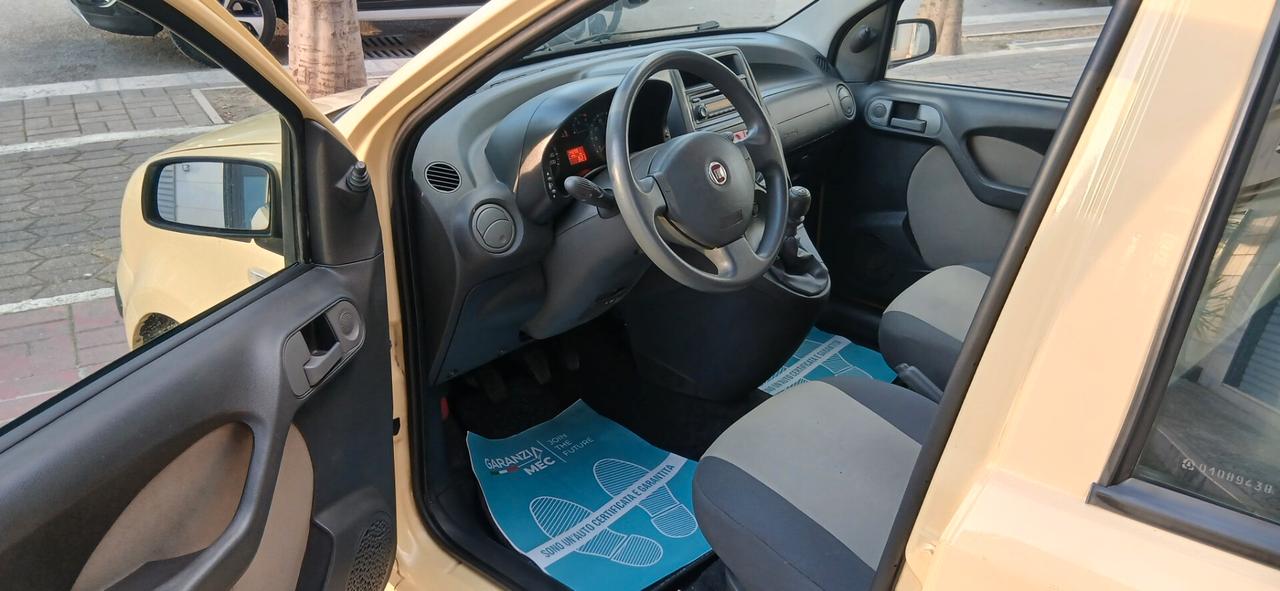 FIAT PANDA 1.2 EMOTION PARI AL NUOVO