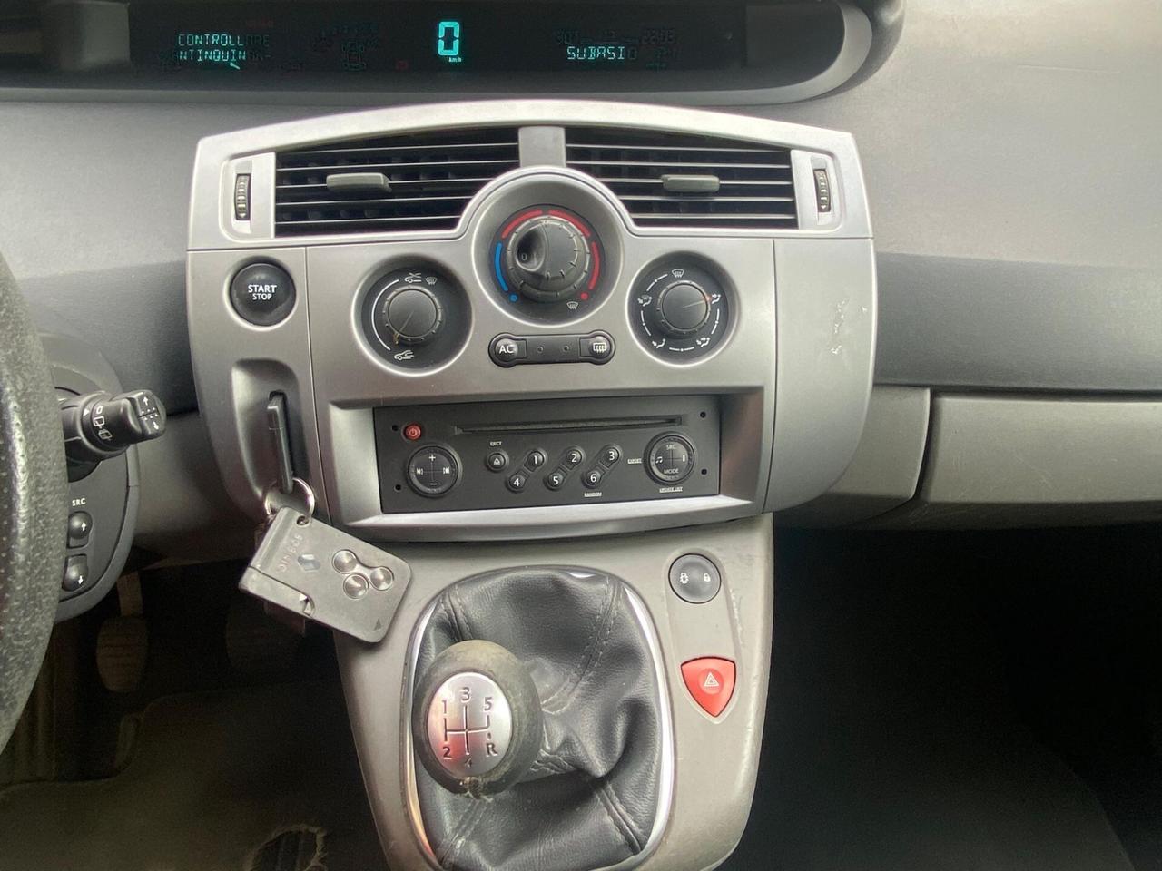 Renault Scenic Grand Scénic 1.5 dCi/105CV Serie Speciale