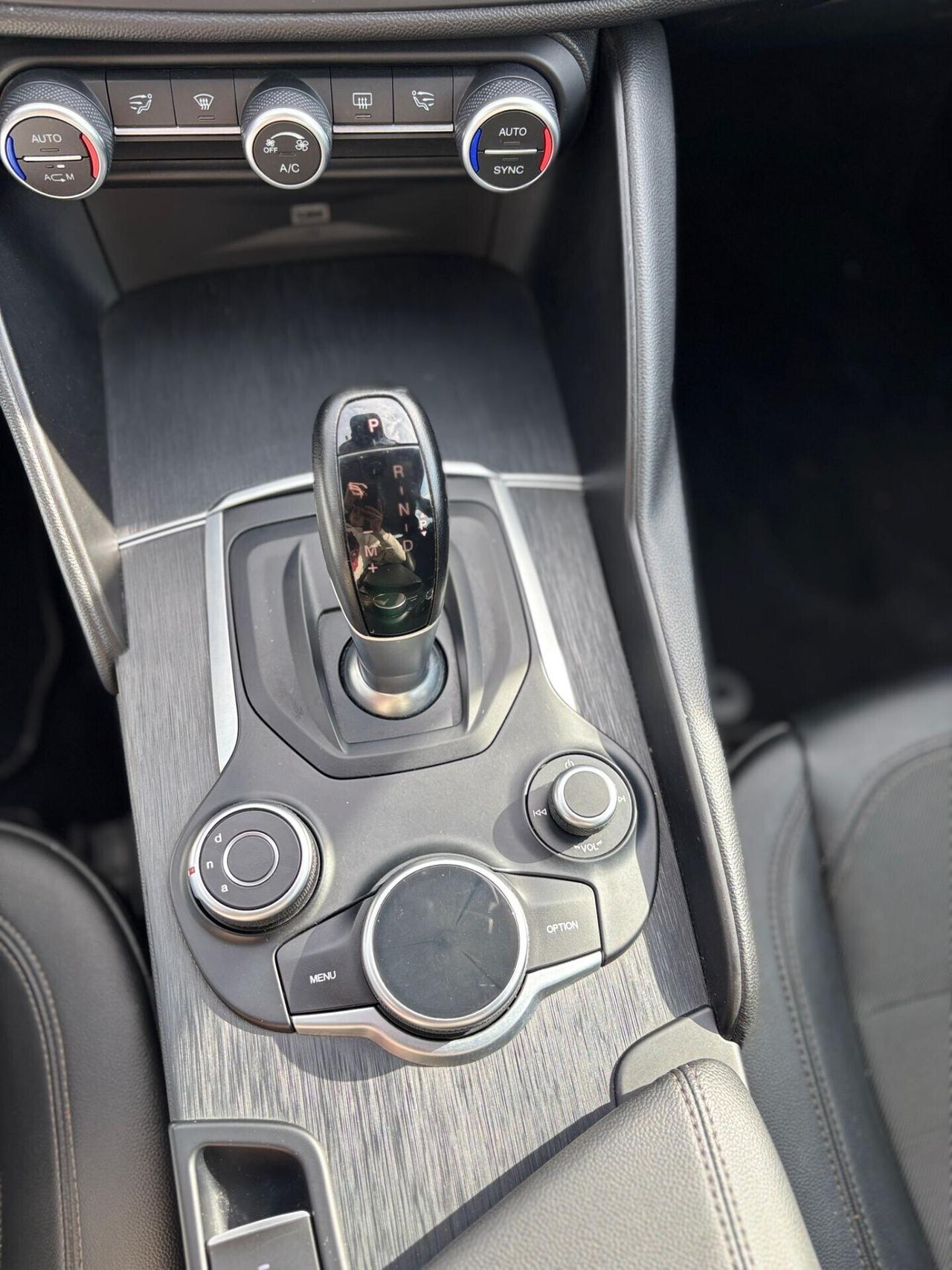 Alfa Romeo Giulia 2.2JTDM 180CV Executiv AUTOM NAV