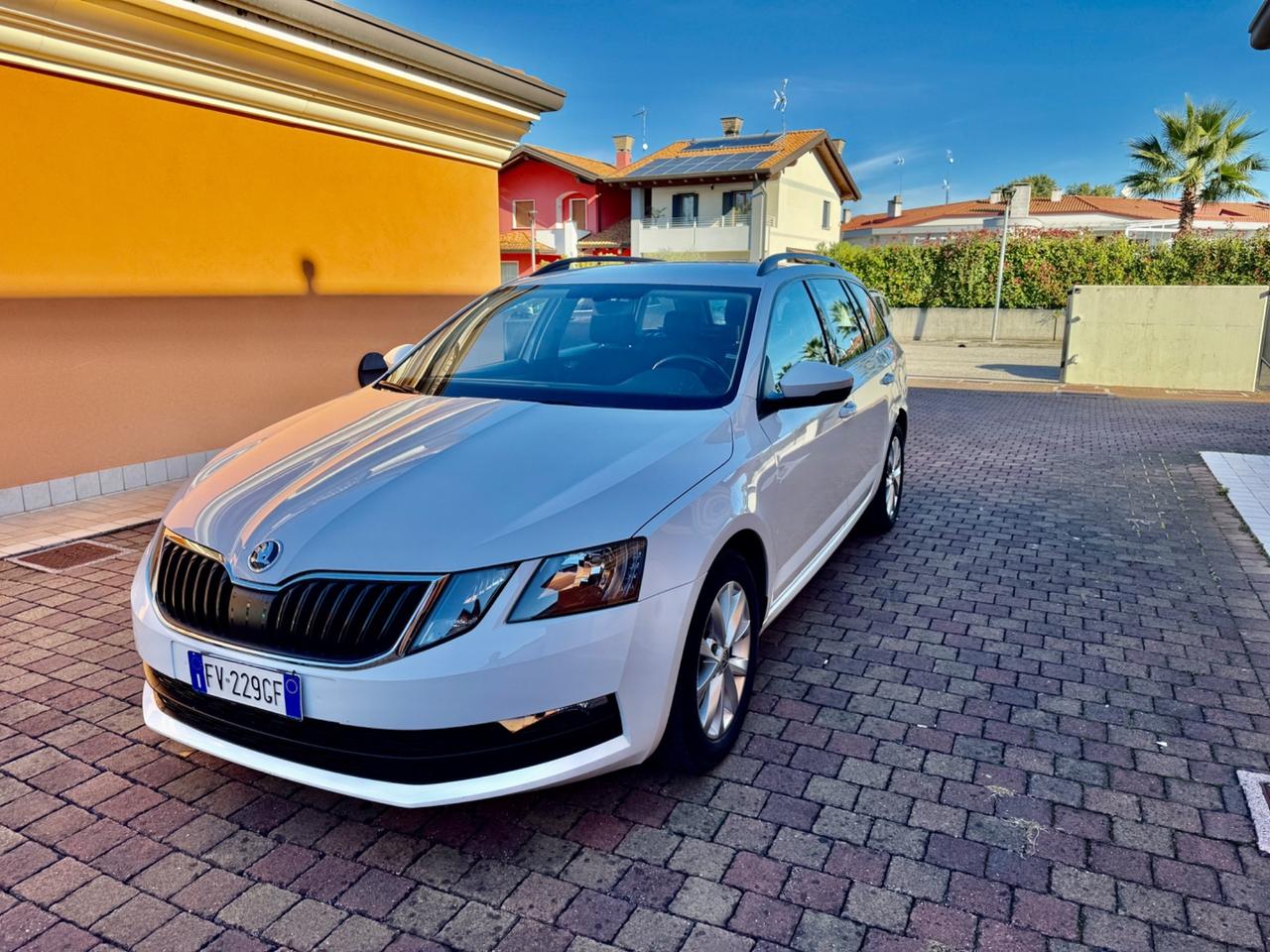Skoda Octavia 1.6 TDI SCR 115 CV Wagon Executive