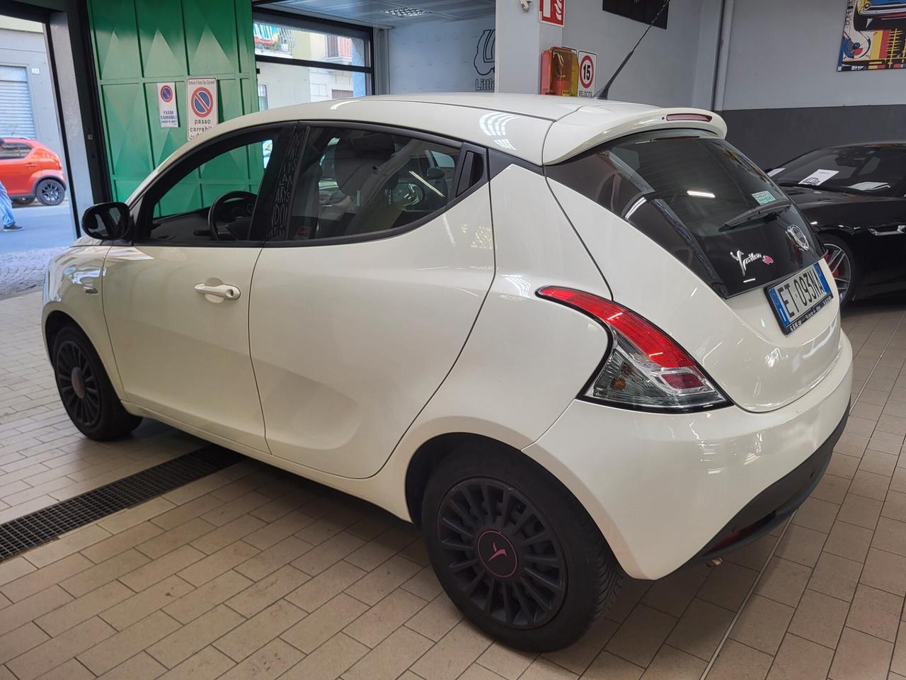 Lancia Ypsilon 1.2 69 CV 5 porte S&S Platinum DISTRIBUZIONE ESEGUITA!! PREZZO REALE!! UNICO PROPRIETARIO!!