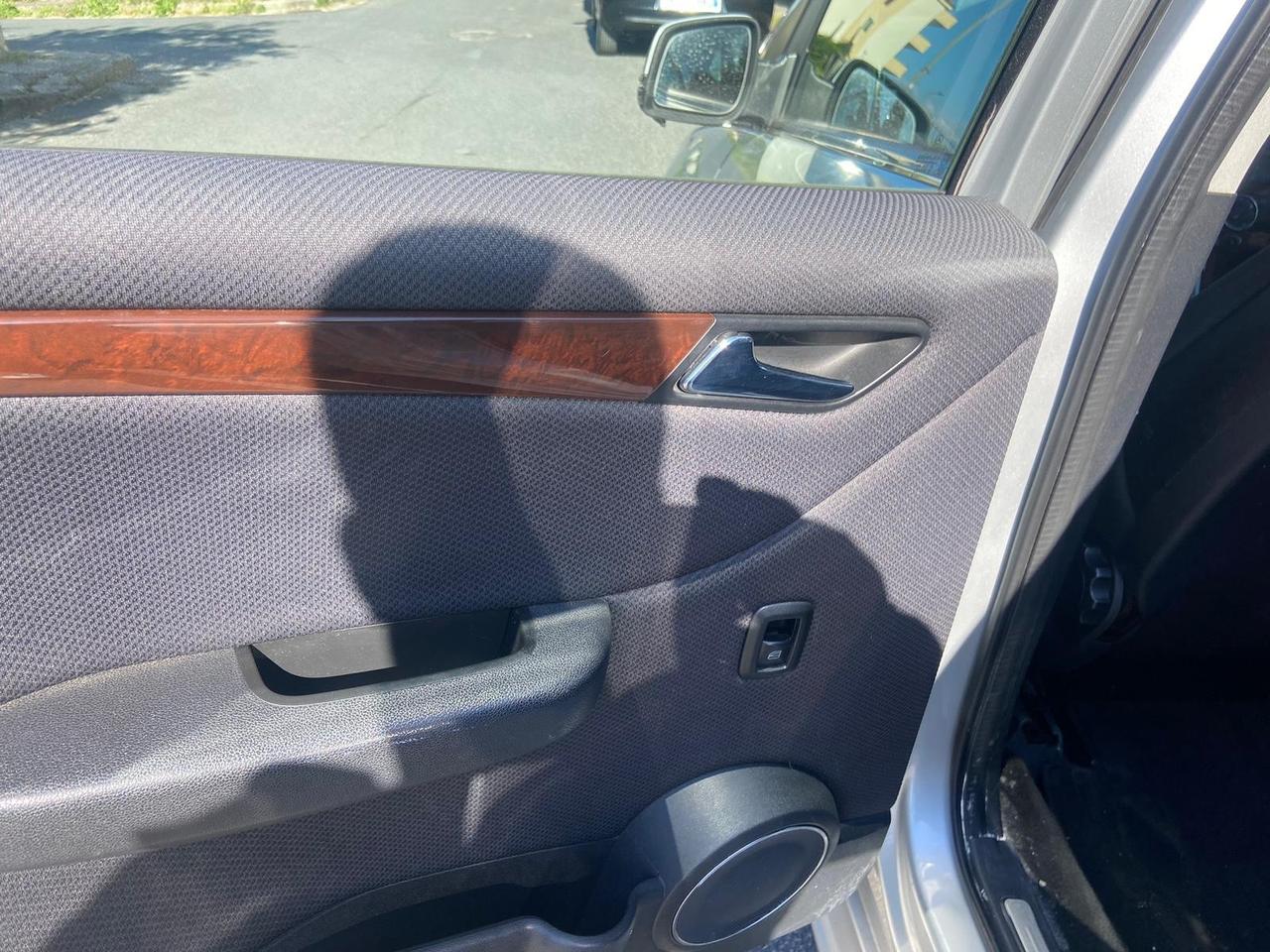 Mercedes-benz B 180 NGT AUTOMATICA