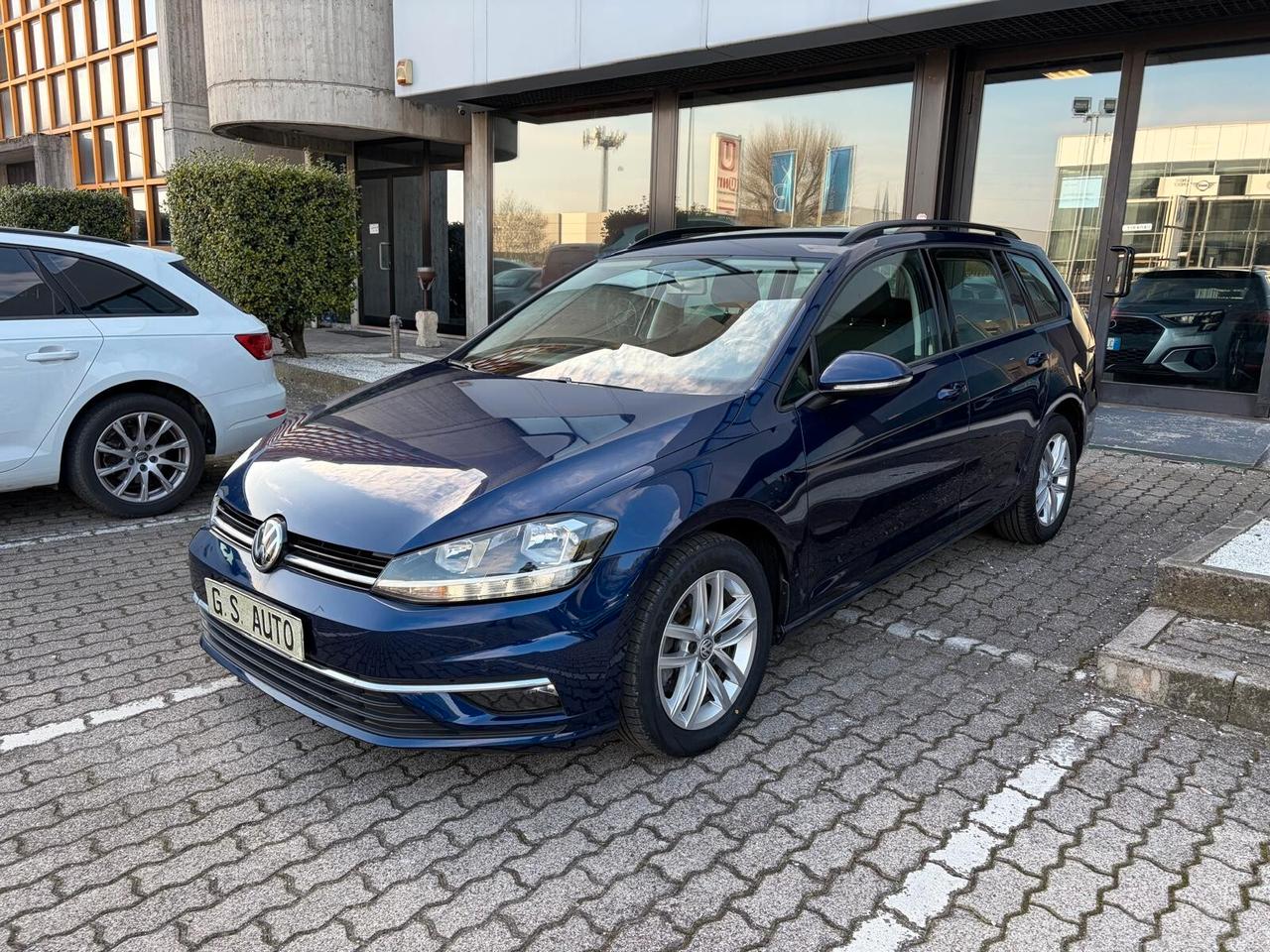 Volkswagen Golf Variant 1.6 tdi 115cv DANNEGGIATA