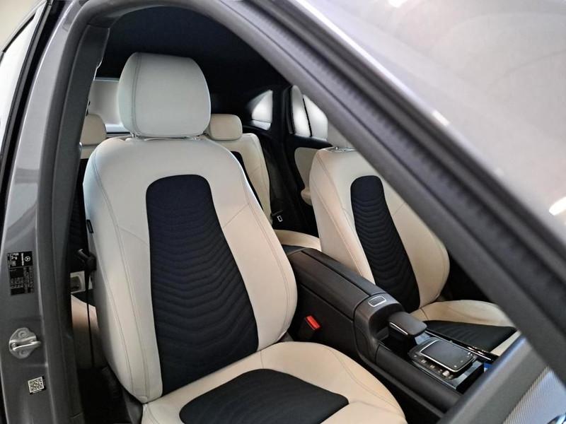 MERCEDES-BENZ GLA 220 d Automatic 4MATIC Sport