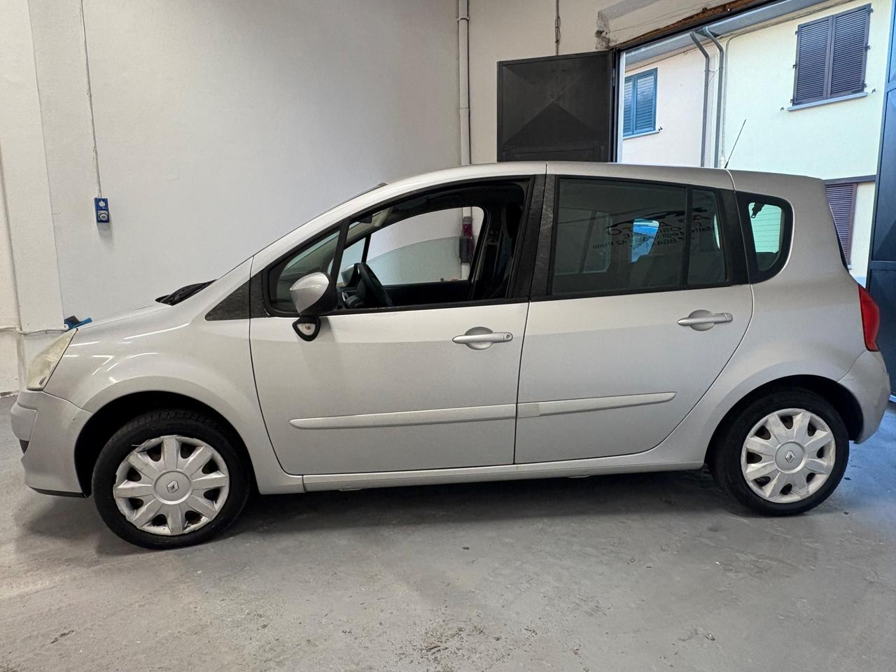 Renault Modus Grand 1.2 16V Dynamique