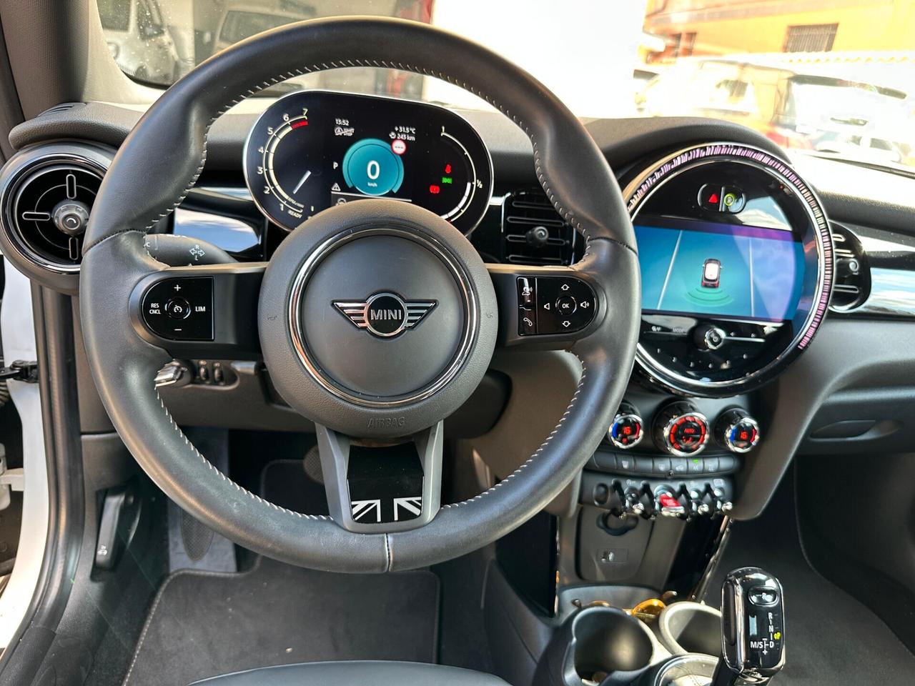 Mini 1.5 Cooper Resolute Yours Full Optional