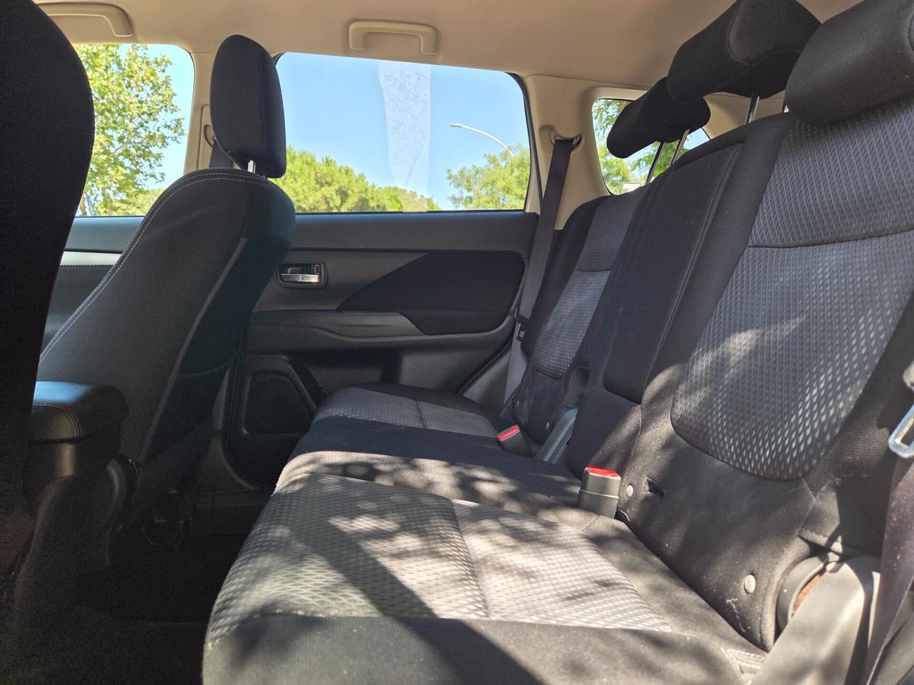 Mitsubishi Outlander 2.2 DI-D 4WD Intense