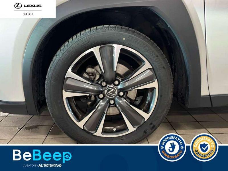 Lexus UX 2.0 PREMIUM 4WD CVT