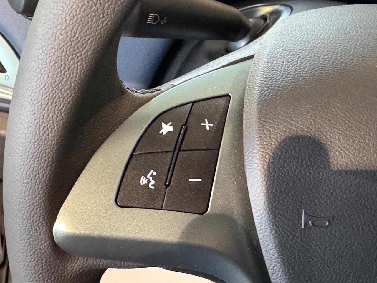 Lancia Ypsilon 1.0 firefly hybrid Platino App Conn Cam 15" Neopat
