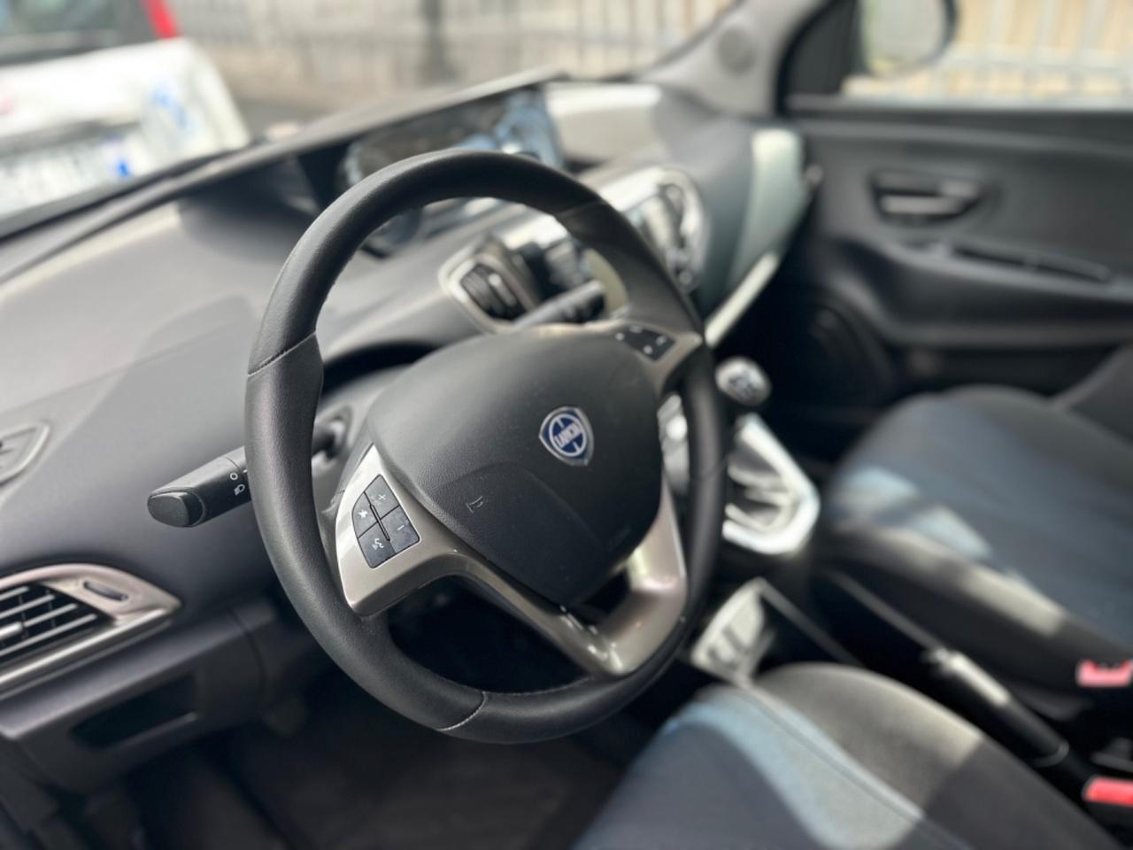 Lancia Ypsilon 1.2 69 CV 5 porte S&S Gold 2019