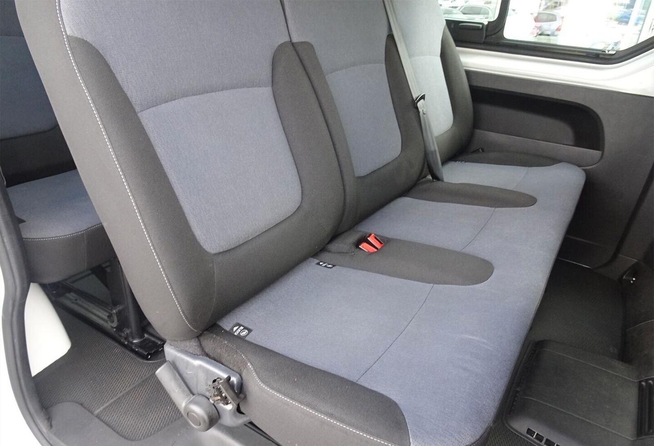 Opel Vivaro Combi 8 posti