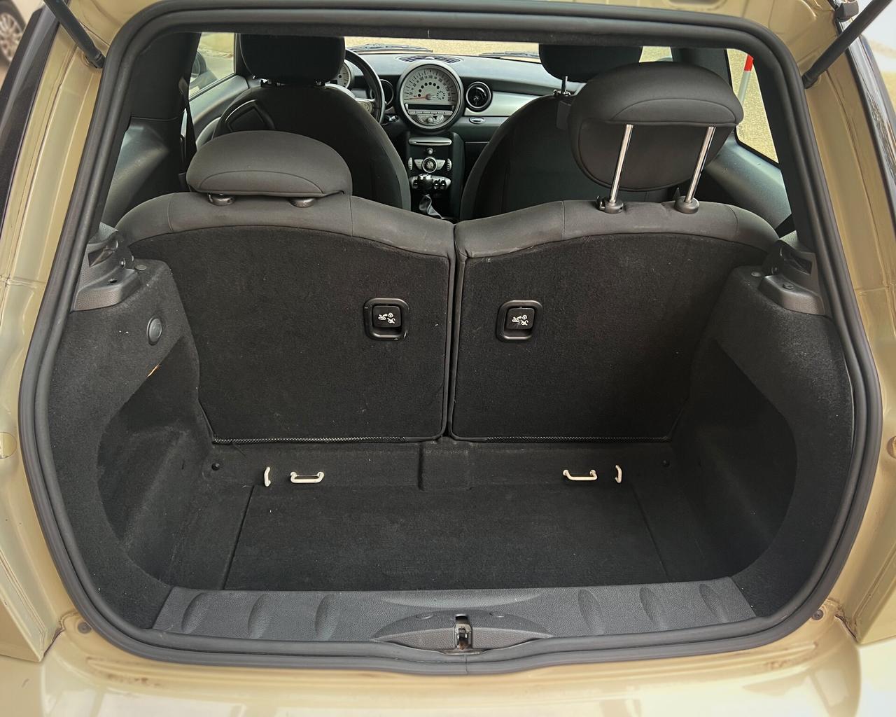 Mini 1.6 16V Cooper D