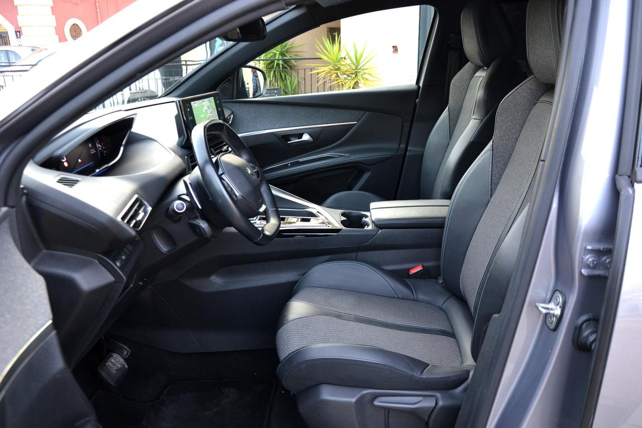 Peugeot 5008 1.5 HDi 130CV EAT8 ALLURE PELLE+RCAM+NAVI+FULL LED