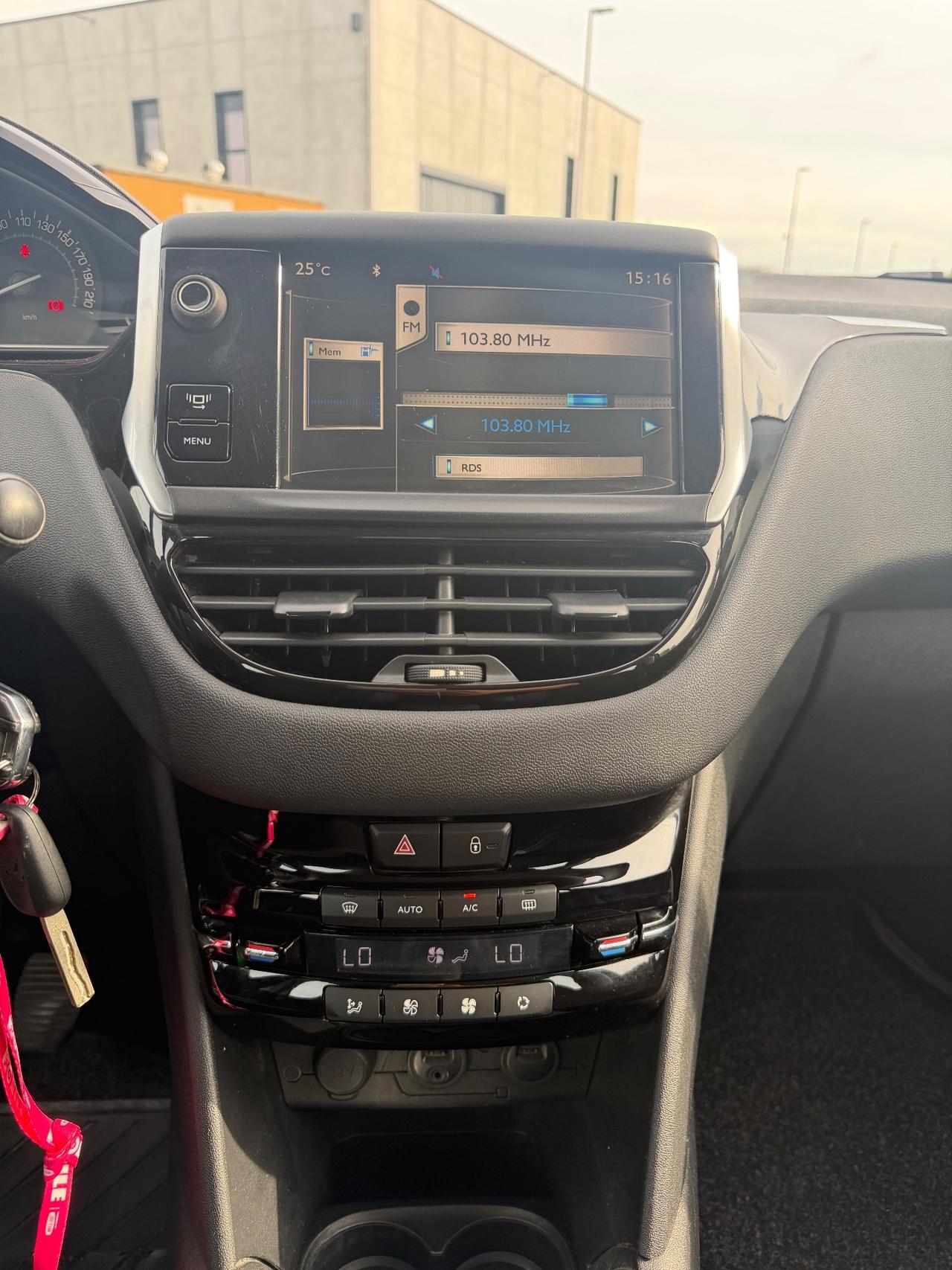 Peugeot 208 1.6 e-HDi 92 CV Stop&Start 5 porte Allure
