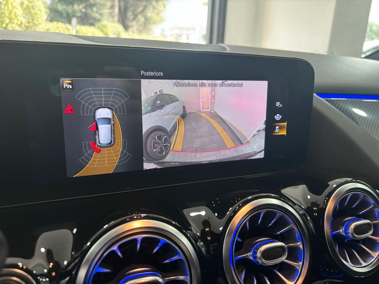 MERCEDES-BENZ GLA 200D PREMIUM AMG-LED-NAVI