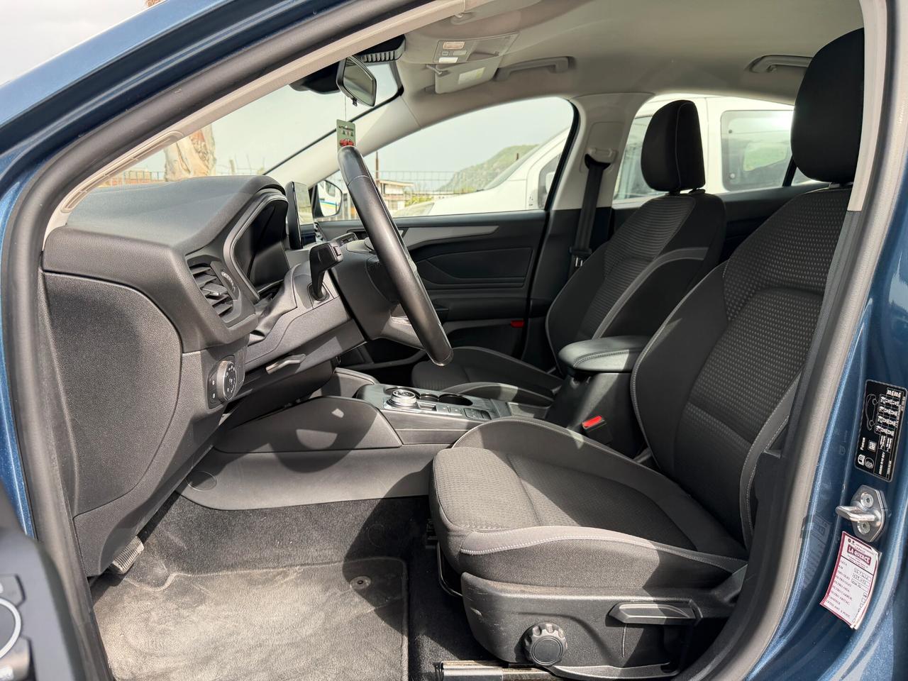 FORD FOCUS 2022 1.5 DIESEL 120 CV *LEGGI