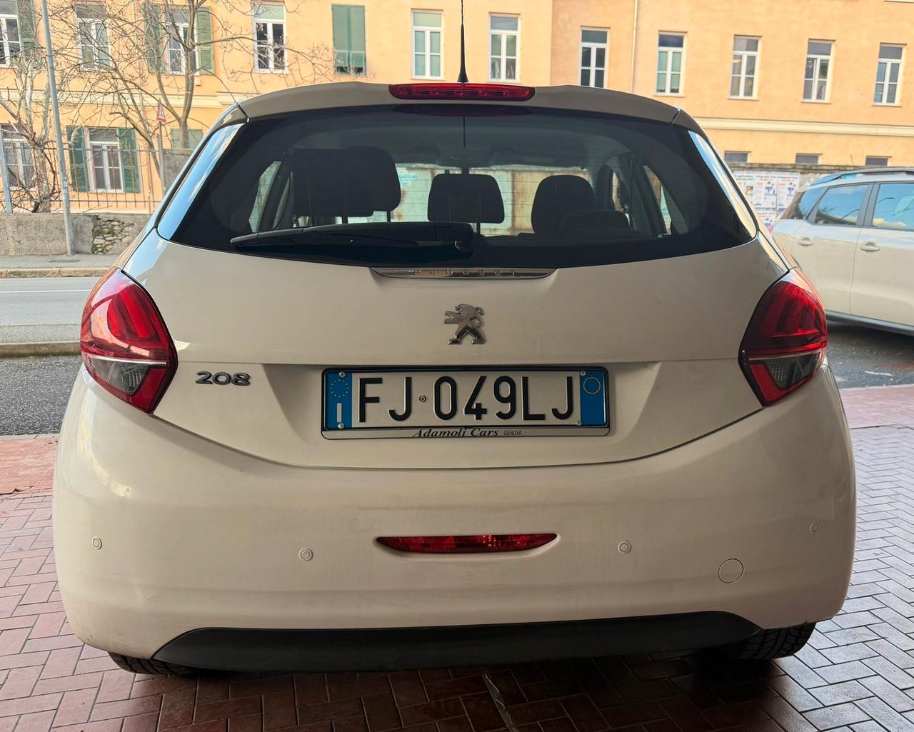 Peugeot 208 BlueHDi 75 5 porte Allure