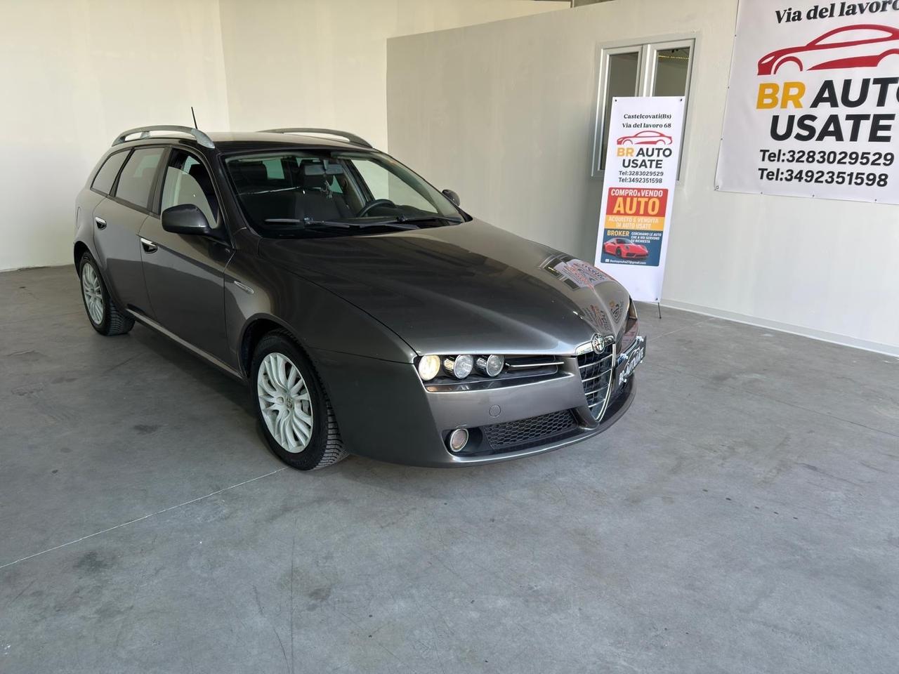 Alfa Romeo 159 1.9 JTDm 16V Sportwagon Distinctive