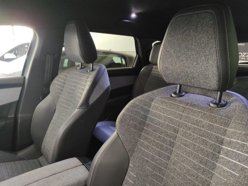 PEUGEOT 5008 3ª serie - 5008 Hybrid 145 e-DCS6 Allure