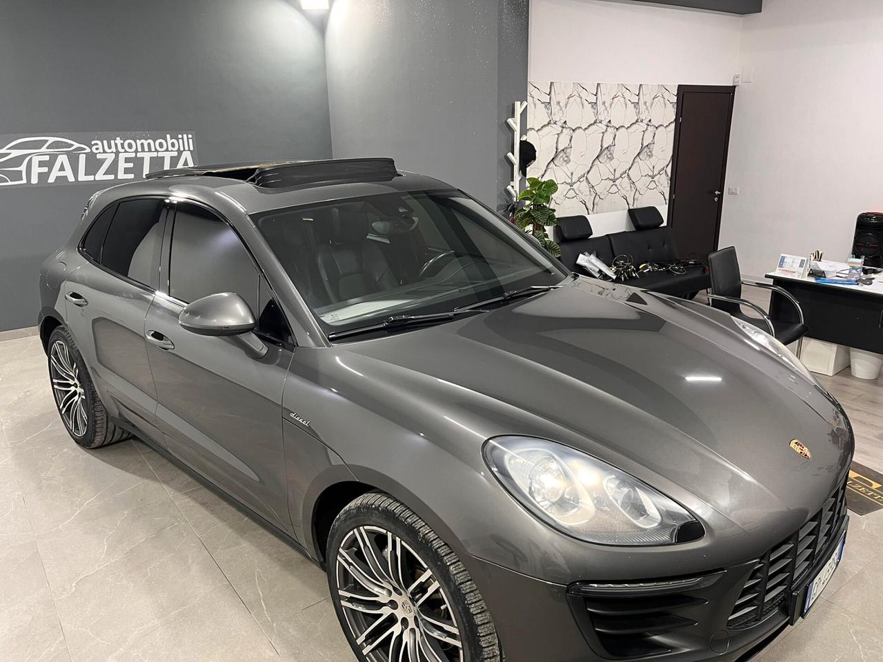 Porsche Macan 3.0 S Diesel tetto panoramico gangio traino