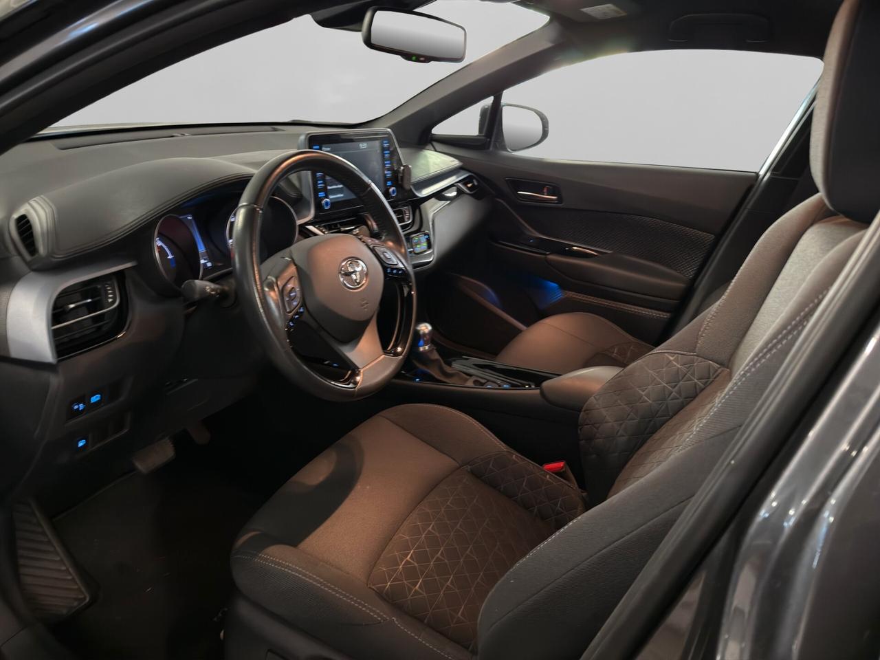 Toyota C-HR 2.0 Hybrid E-CVT Trend 184CV