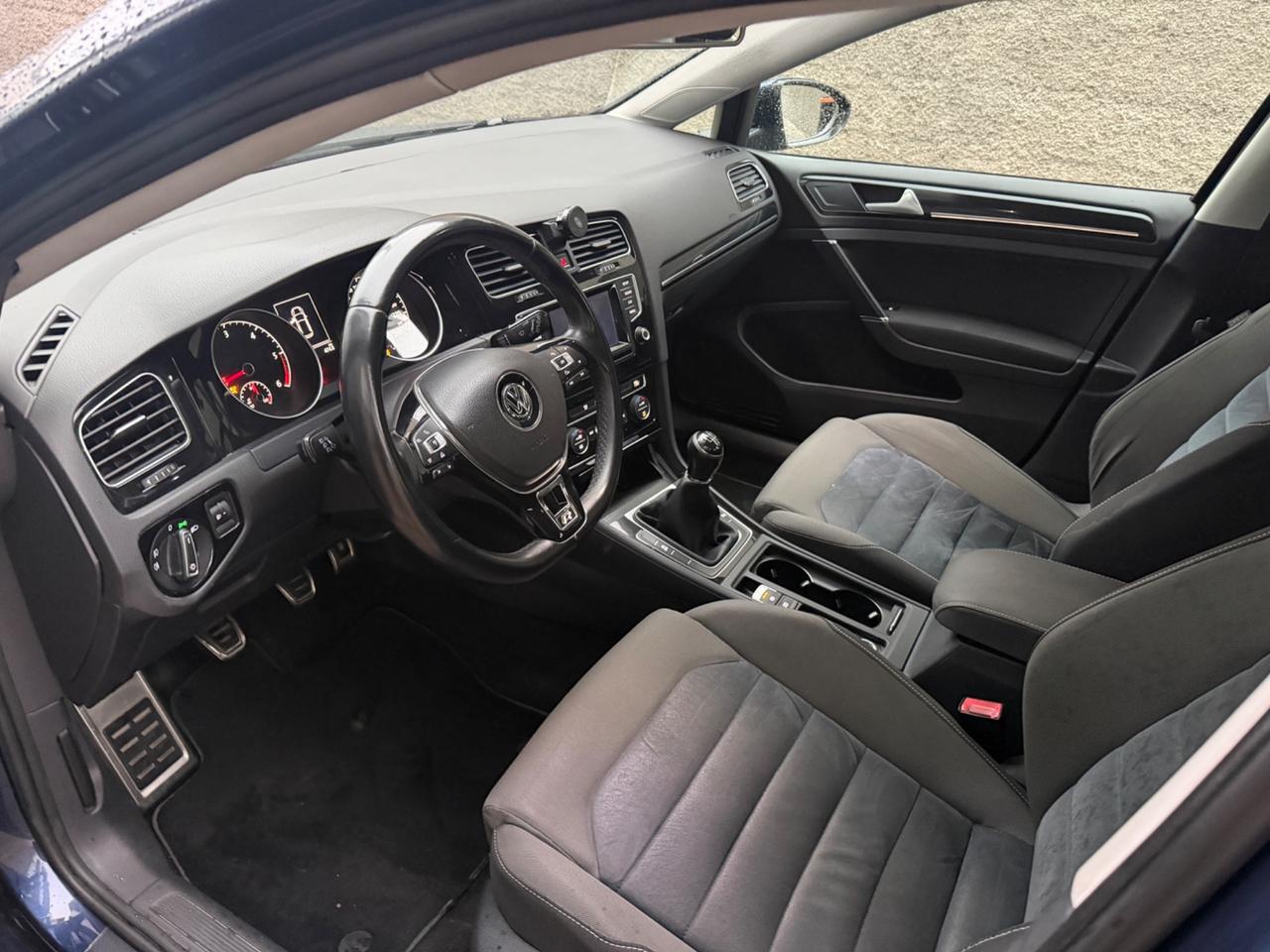 VW GOLF 7 2017 1.6TDI GANCIO TRAINO 1500KG