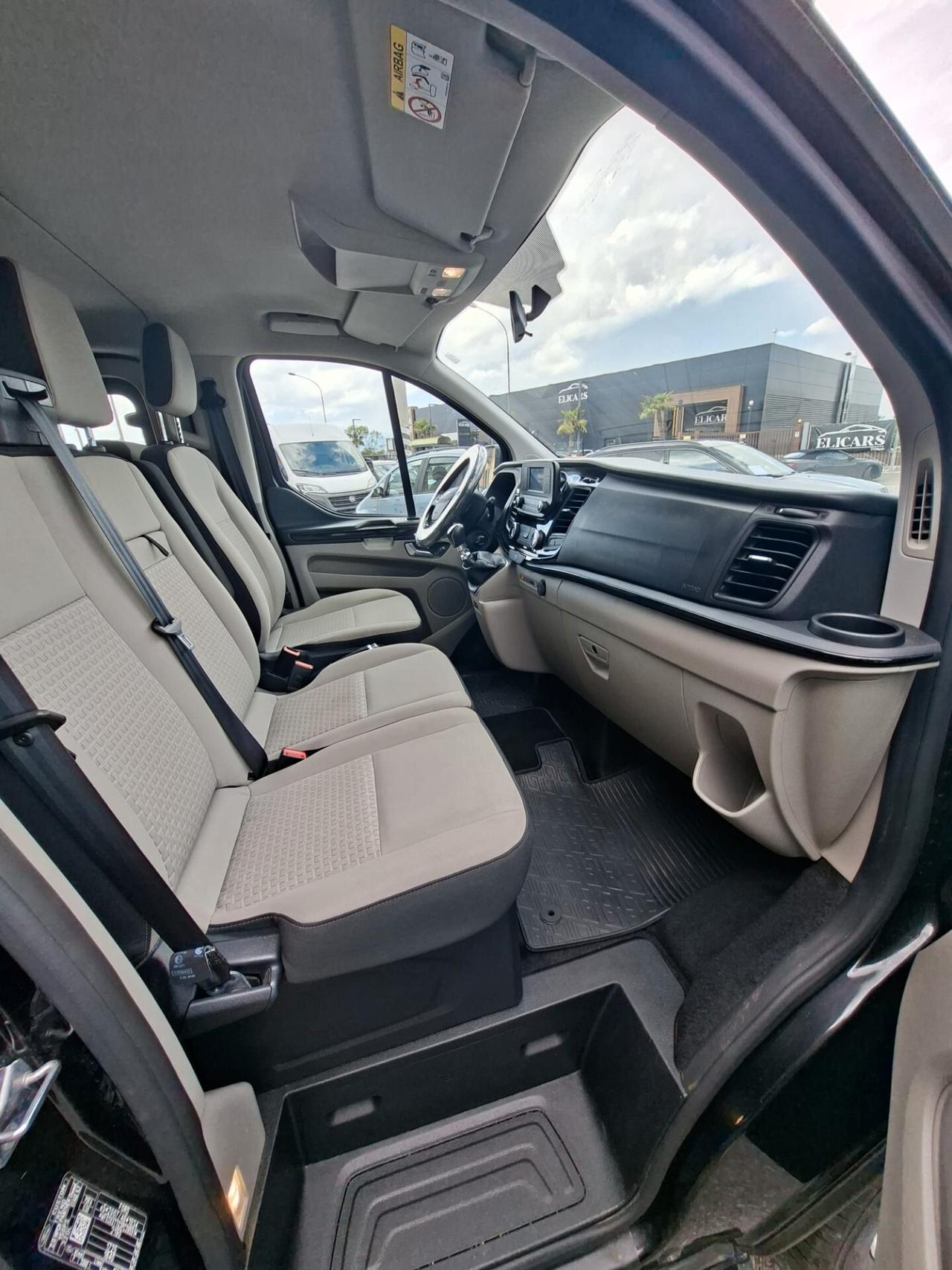 Ford Tourneo Custom 320 2.0 EcoBlue 150CV PC Titanium 77kw - 105cv 9 posti