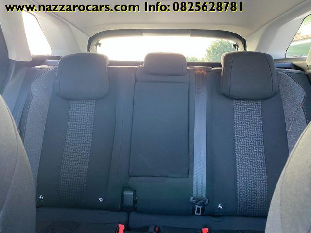 PEUGEOT 3008 BlueHDi 130 EAT8 Business NAVIGATORETELECAMERA