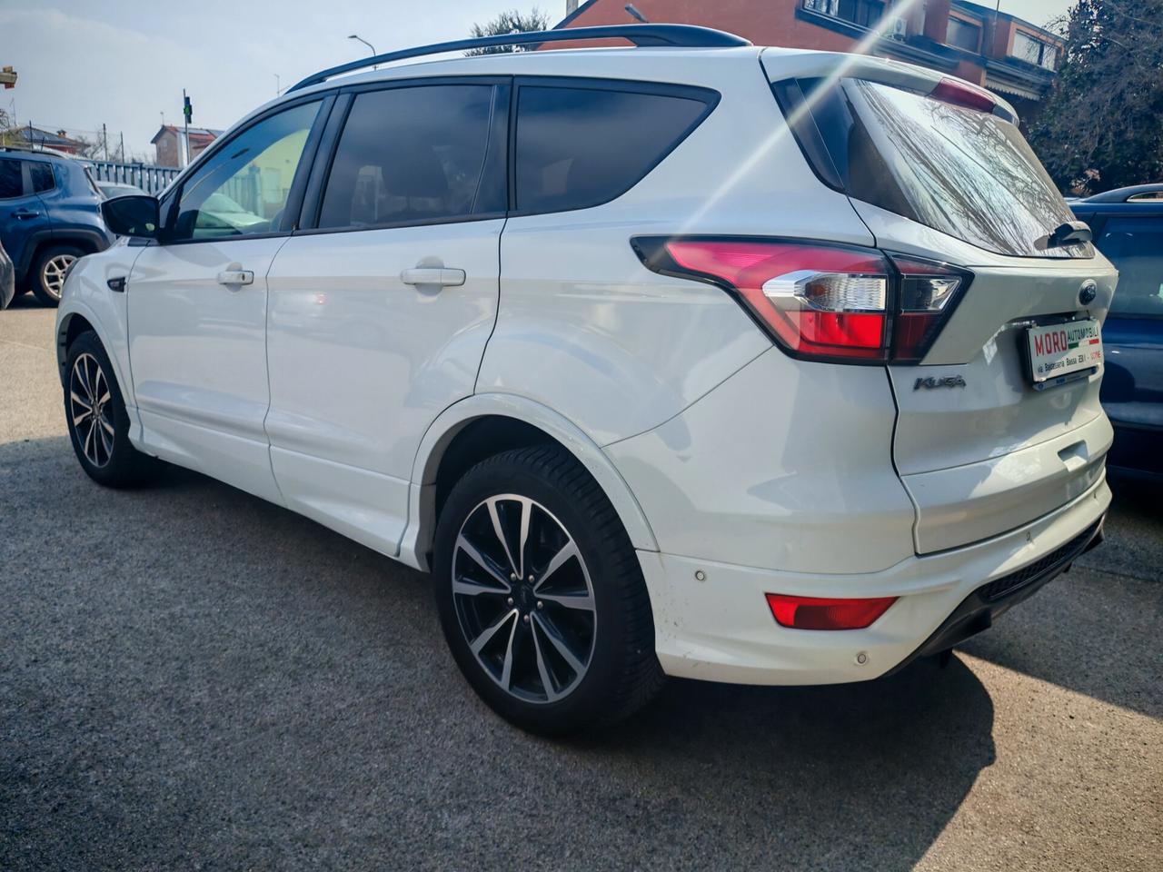 Ford Kuga 1.5 TDCI 120 CV S&S 2WD ST-Line