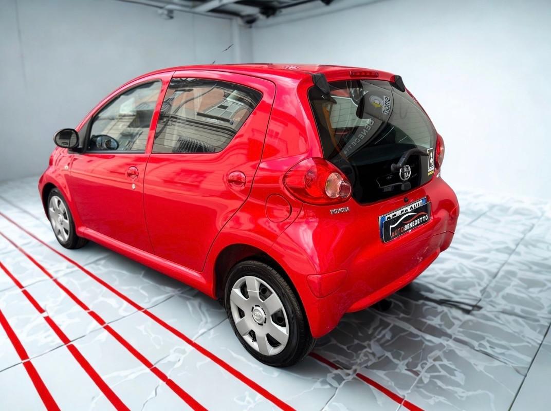 Toyota Aygo 1.0 12V VVT-i 5 porte Sol 2007