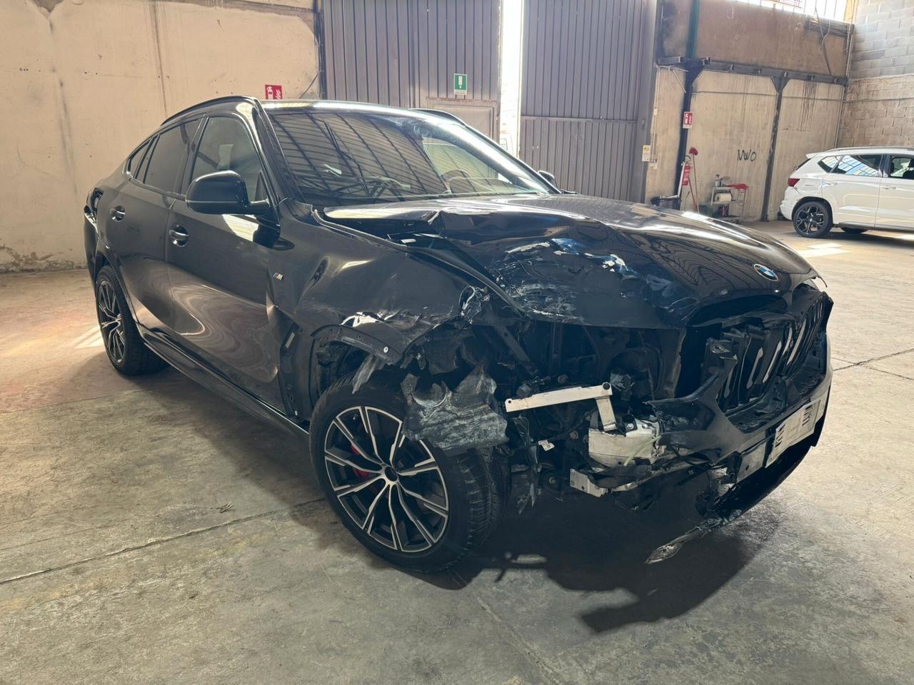 BMW X6 xdrive40d mhev 48V Msport auto START INCIDENTATA