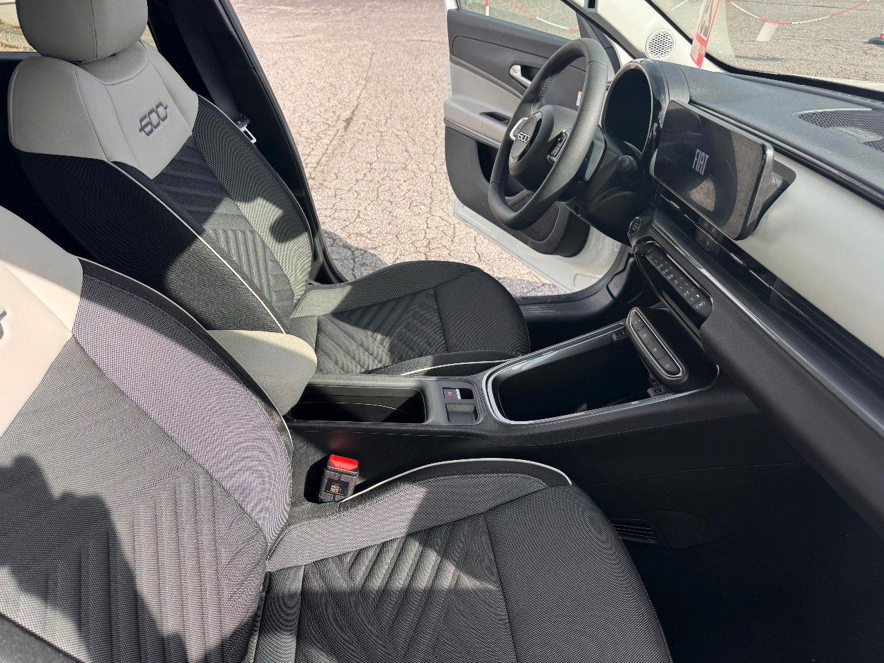 Fiat 600 1.2 hybrid La Prima 145cv auto