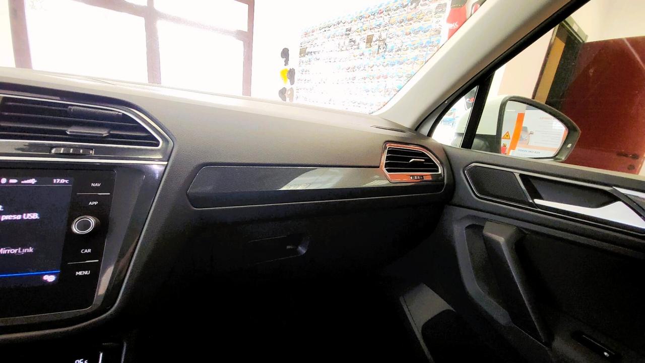 Volkswagen Tiguan R-LINE 1.6 TDI 115CV.