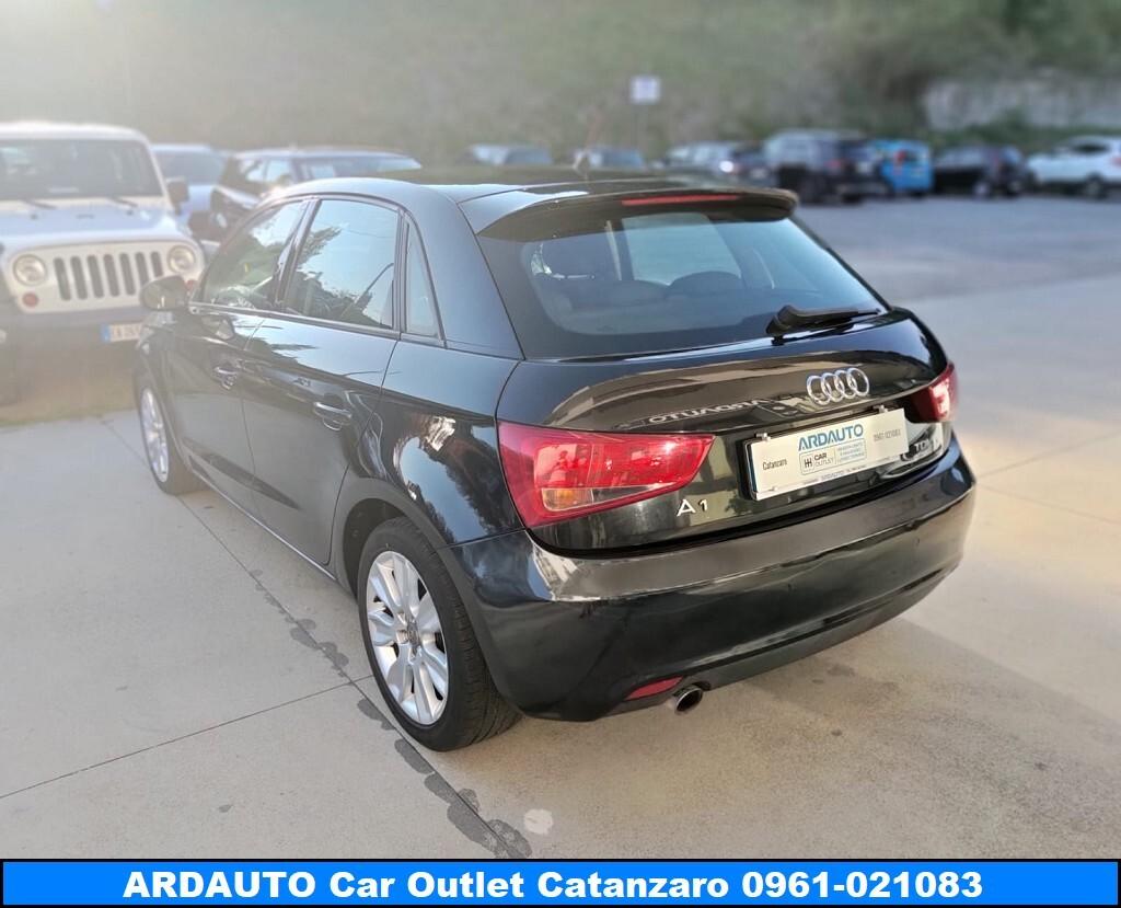 Audi A1 1.6 Tdi 90 cv Ambition S-tronic 5 Pt