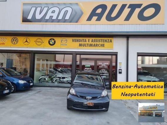 TOYOTA Aygo 1.0 BENZINA-AUTOMATICA-NEOPATENTATI