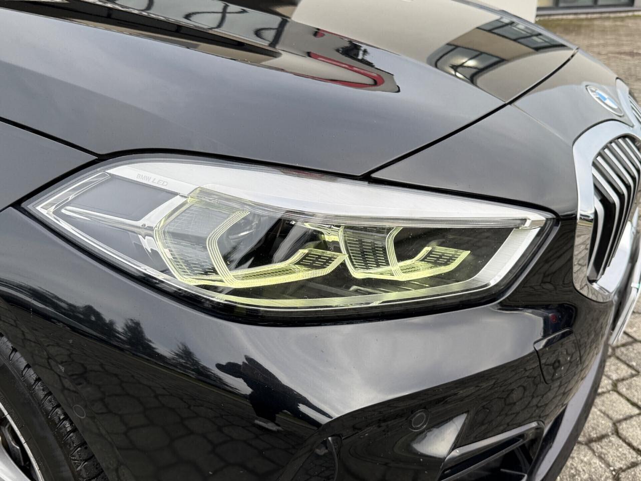 Bmw 118- 2.0d 5p. Msport | VOLANTE ALCANTARA