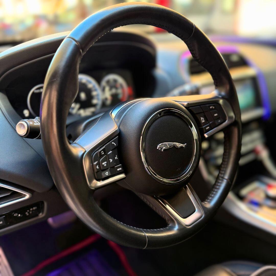 Jaguar XE 2.0 D 180 CV aut. R-Dynamic HSE