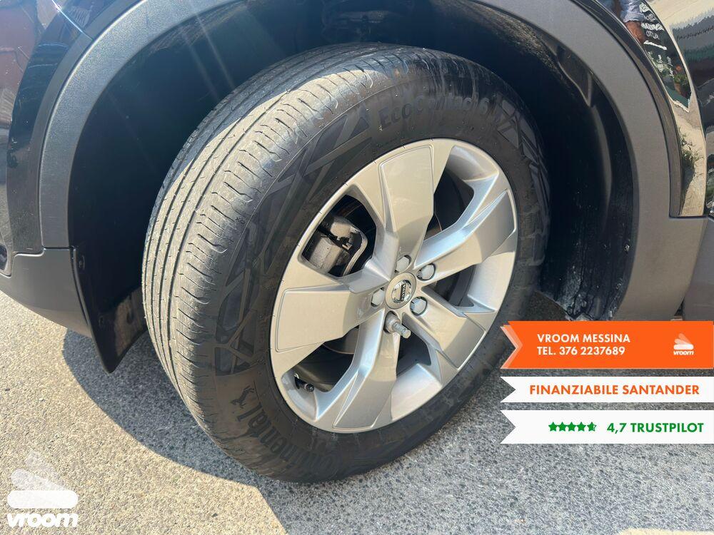 VOLVO XC40 (2017-->) XC40 T3 Momentum Pro