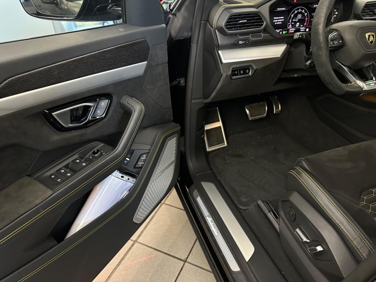 Lamborghini Urus 4,0 benzina 650 cv full full Iva