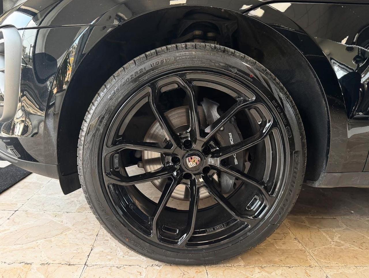 Porsche Macan 2.0 265cv TETTO - IVA ESPOSTA