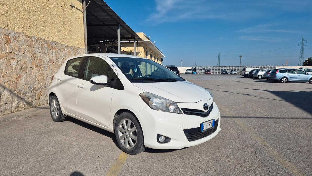 Toyota Yaris 1.4 D-4D 5 porte Lounge