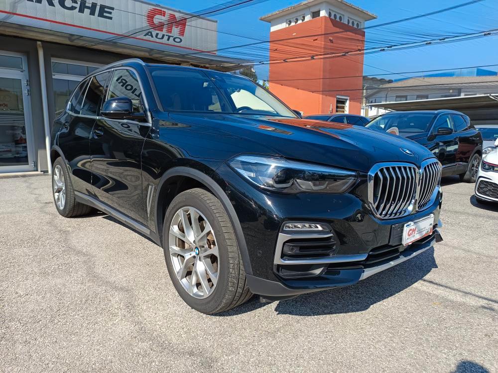 BMW X5 xdrive30d mhev 48V xLine auto